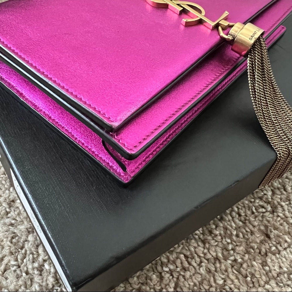 Saint Laurent Classic Monogram Leather Wallet On Chain W/ Tassel Metallic Pink - Picture 15 of 16